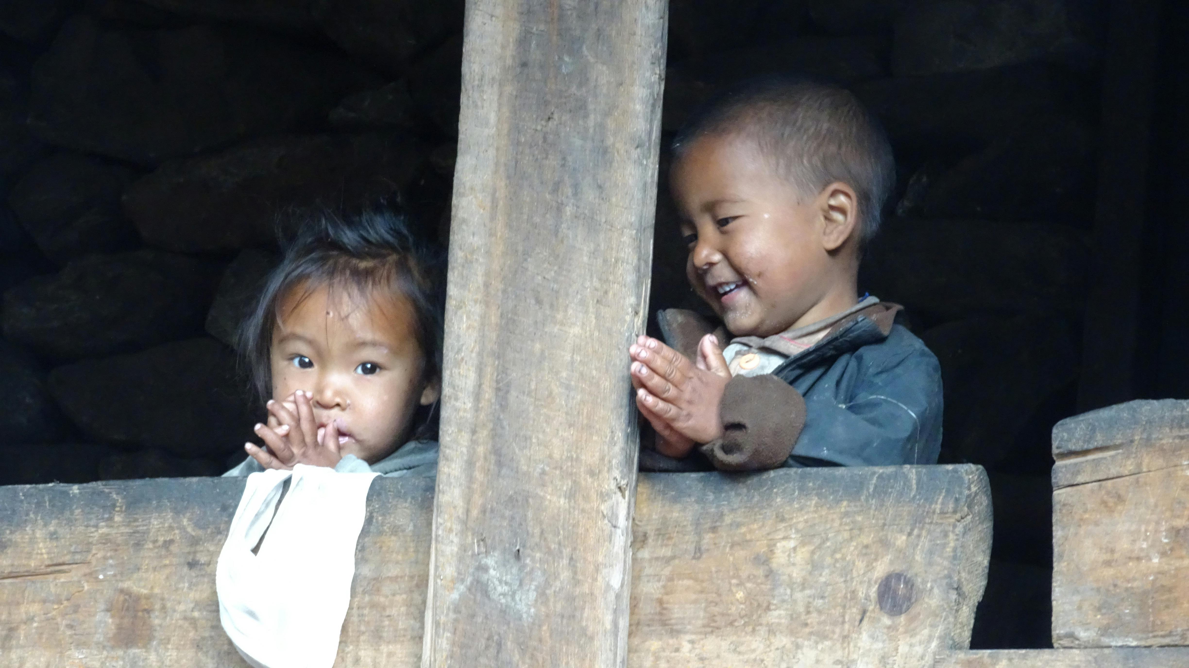 Kinder in Nepal